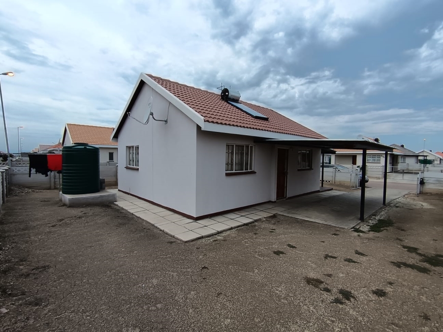 2 Bedroom Property for Sale in Freedom Park North West